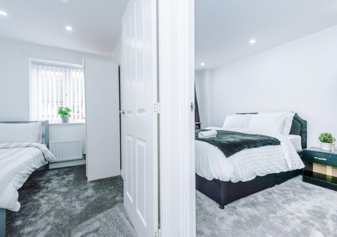 Luxury 3 Bedroom House Close To Manchester Center מראה חיצוני תמונה