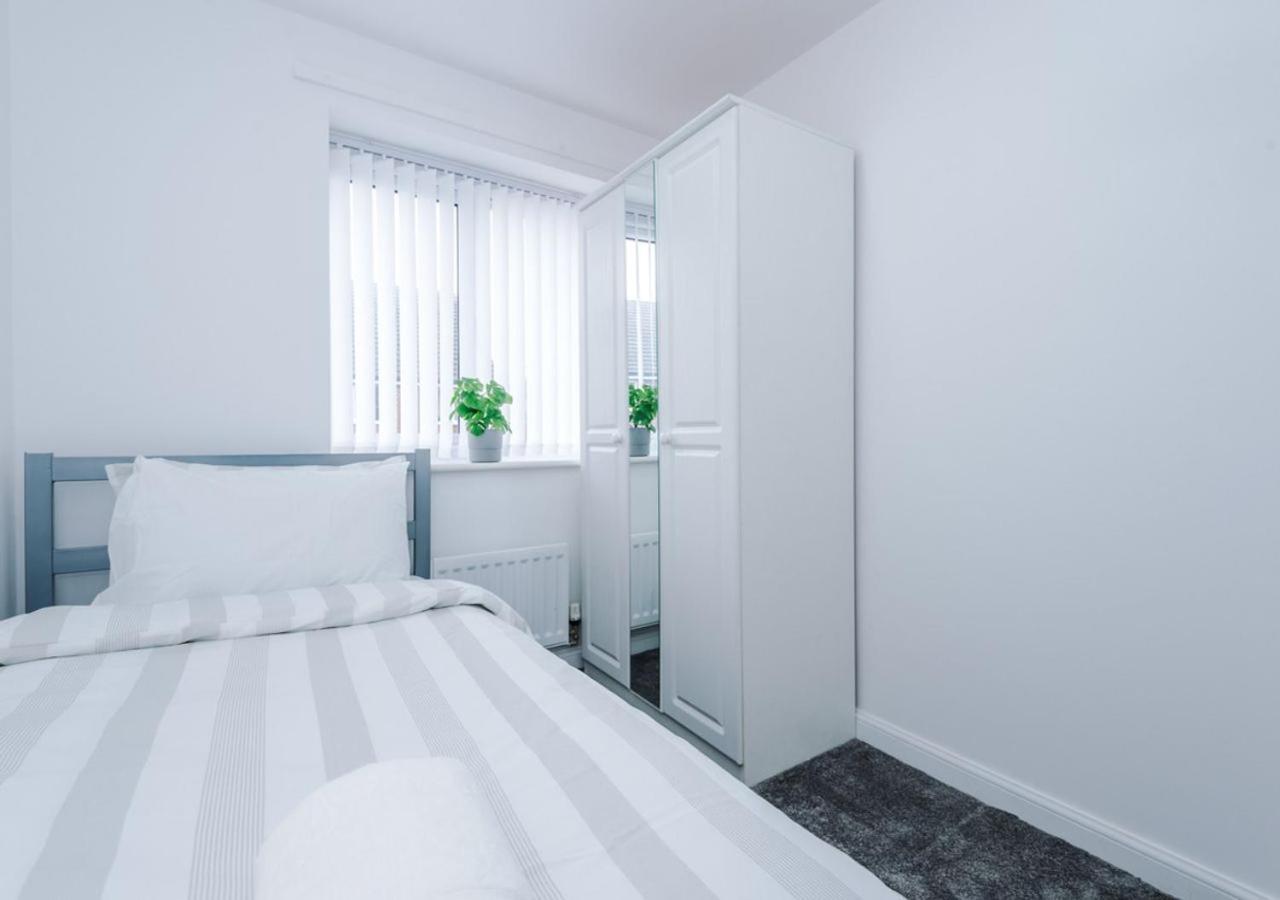 Luxury 3 Bedroom House Close To Manchester Center מראה חיצוני תמונה