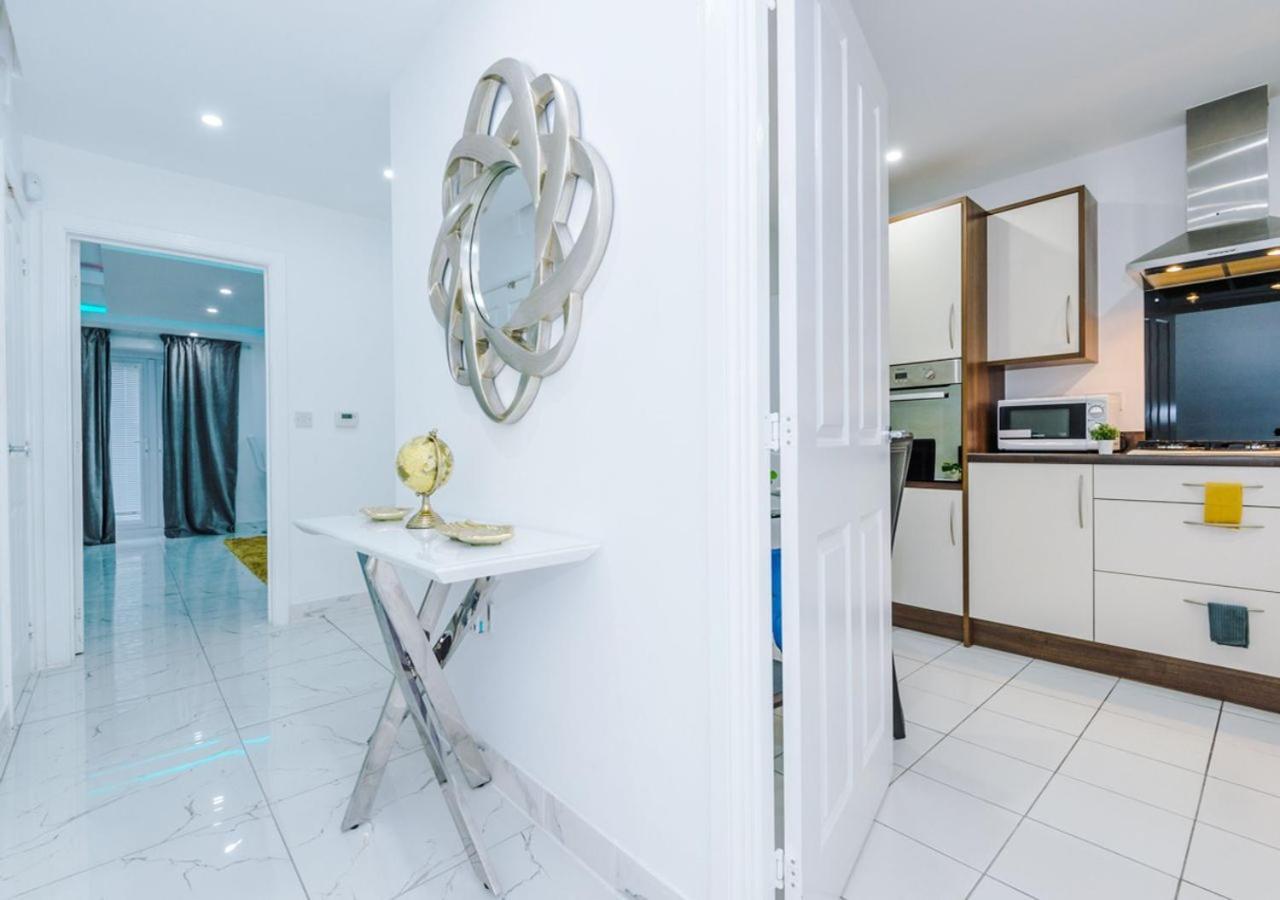 Luxury 3 Bedroom House Close To Manchester Center מראה חיצוני תמונה